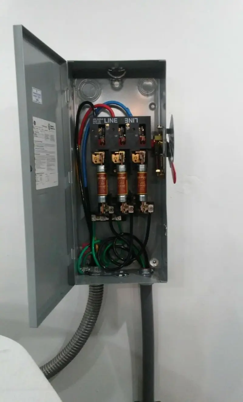 Three-phase disconnect switch installed for Electrical Wiring & Rewiring in East Ridge